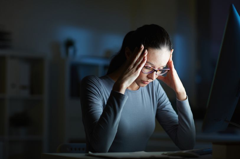 What are psychological and emotional signs of stress and how to manage it?